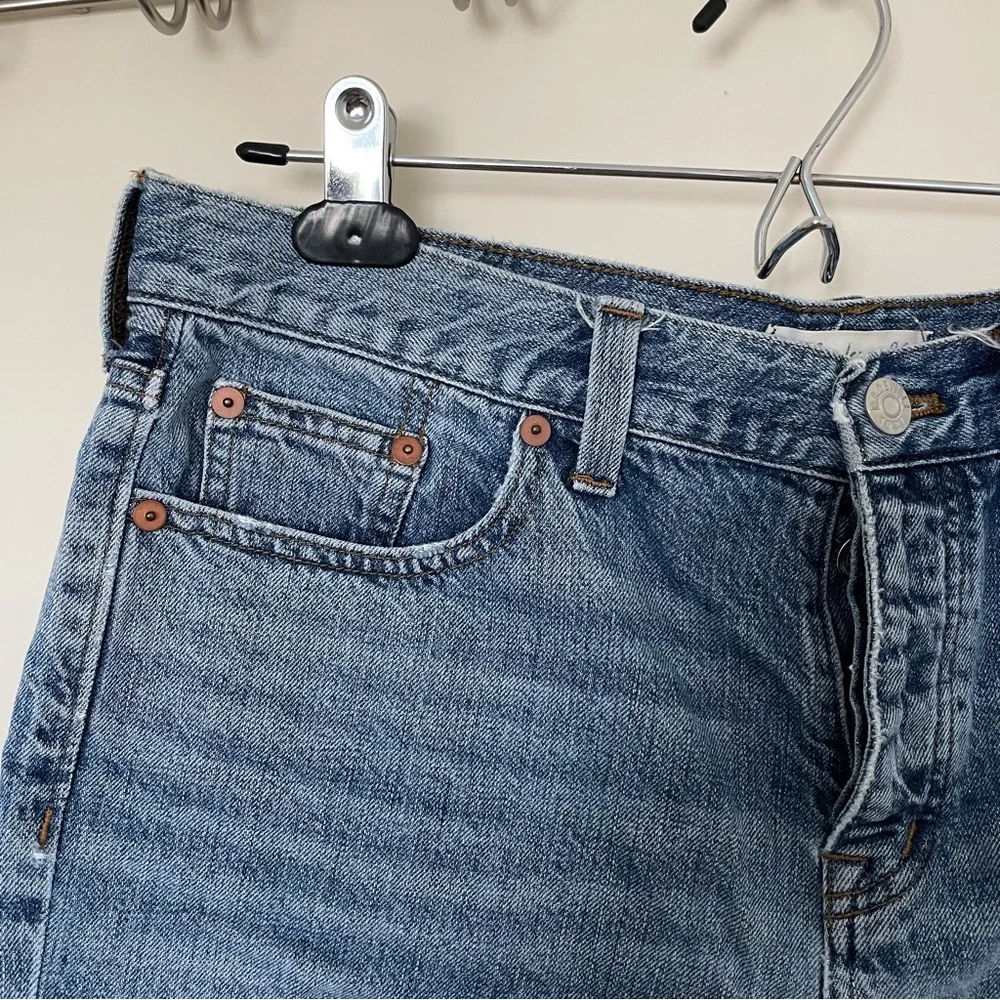 Madewell women’s light wash denim boyshort size 29